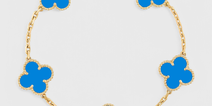 Clover Motif Bracelet with Elegance in Gold Plating