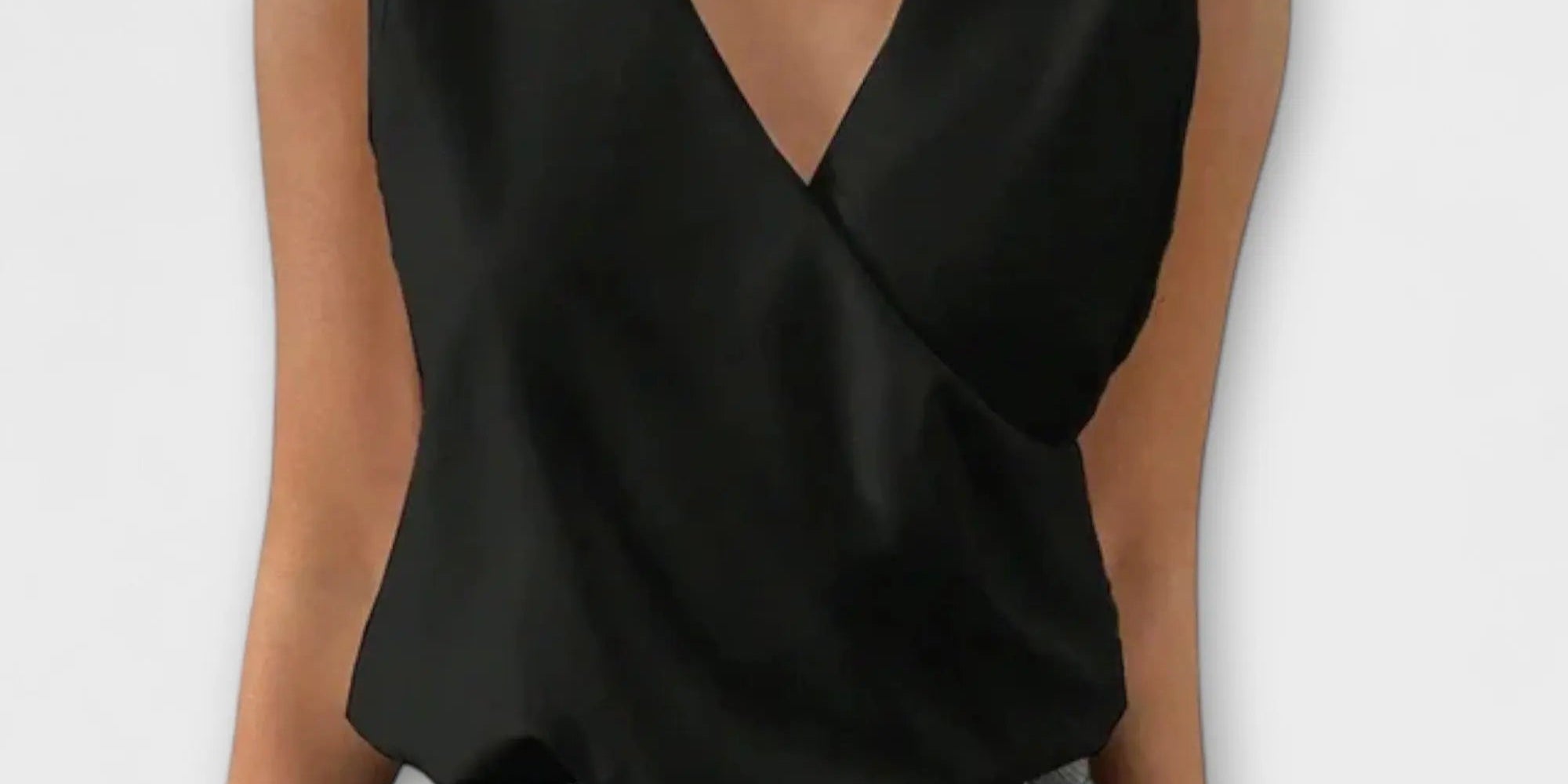 Lucía | Soft Summer Blouse with V-Neck