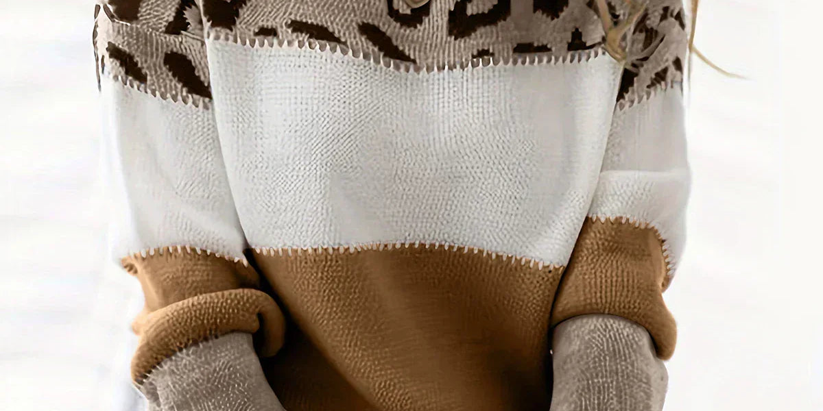 Lela | Sweater with Leopard Print
