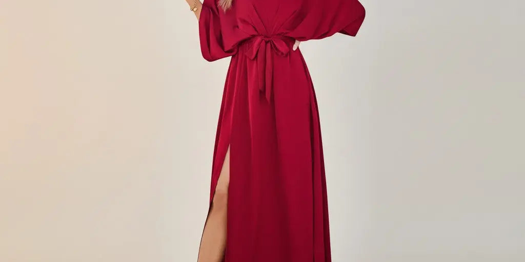 Penélope - Long Evening Dress with V-Neck