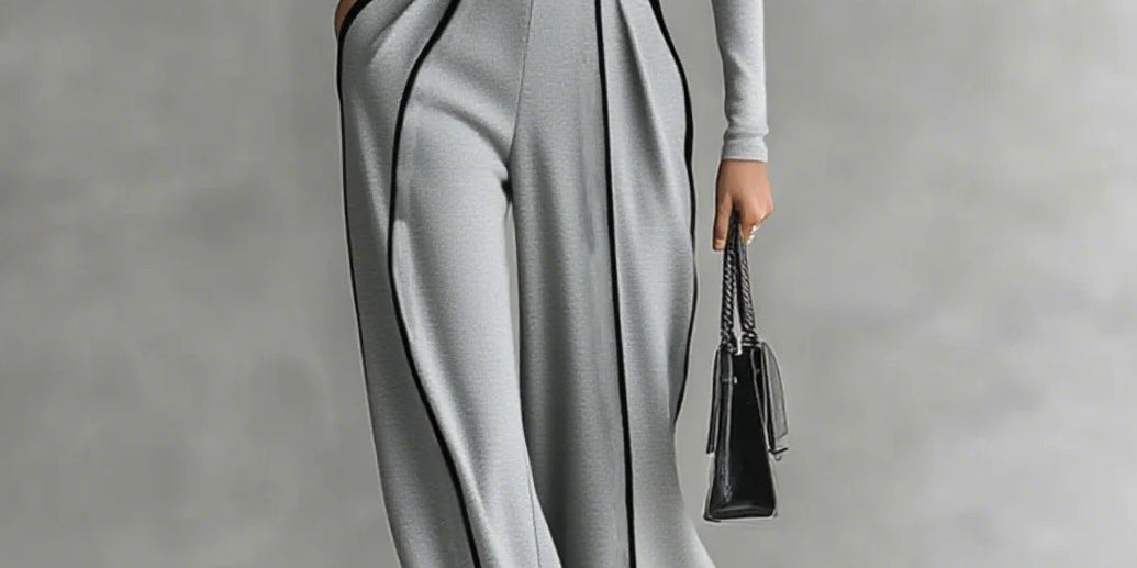 Carmen | Elegant set with contrast detail