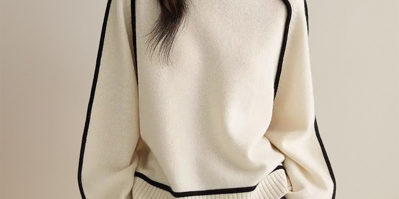 Emilie | Soft Cashmere Turtleneck