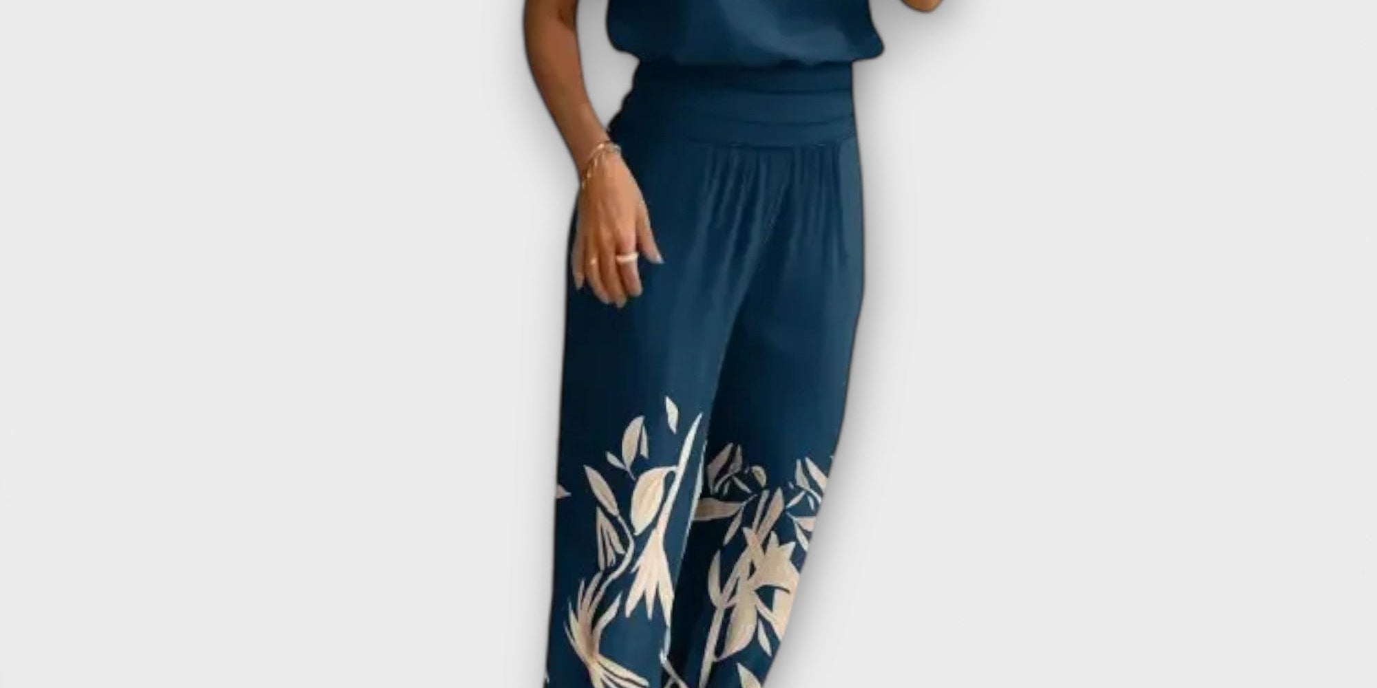 Irmelin – Elegant Set with Top and Trousers