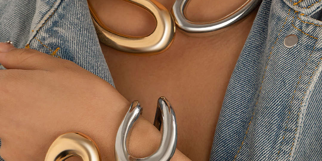 Asymmetrical Cropped Necklace
